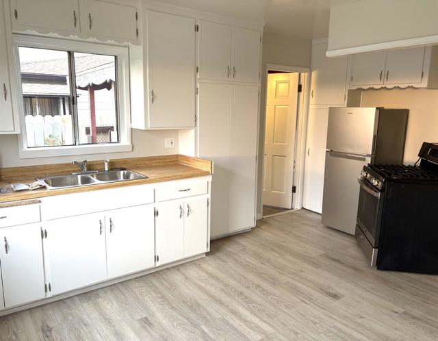 Detail Gallery Image 7 of 17 For 1929 D Ave, National City,  CA 91950 - 1 Beds | 1 Baths