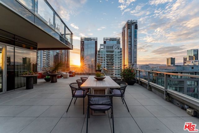 3 Bed Home for Sale in Los Angeles, California