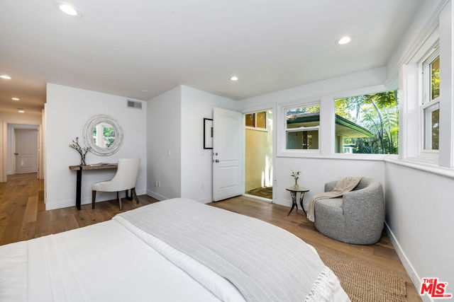 1177 Loma Linda Drive, Beverly Hills CA: https://media.crmls.org/mediaz/dd6e81b3-b072-4b6c-bf88-473702e68320.jpg