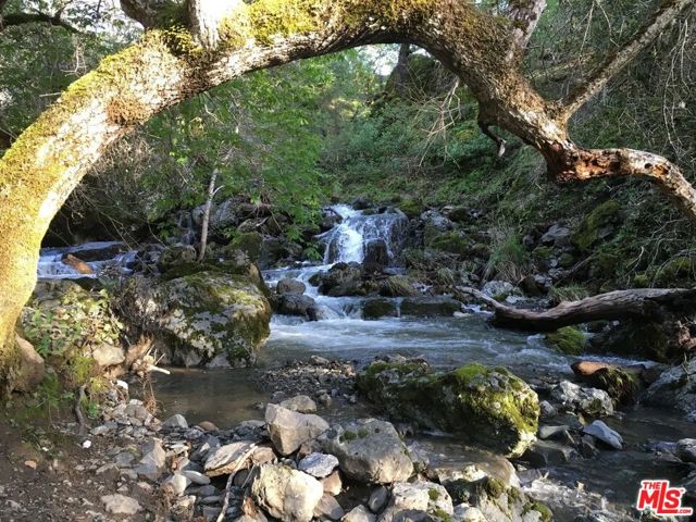 20799 Highway 128, Yorkville CA: https://media.crmls.org/mediaz/dd6e87af-43cf-4991-ba8f-3381101bb10f.jpg