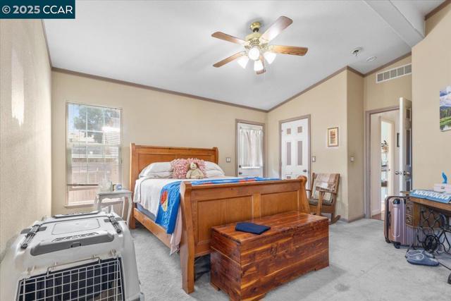 193 Maureen Cir, Bay Point CA: https://media.crmls.org/mediaz/dd70165d-b3e6-4bd0-9deb-71c0a60362af.jpg
