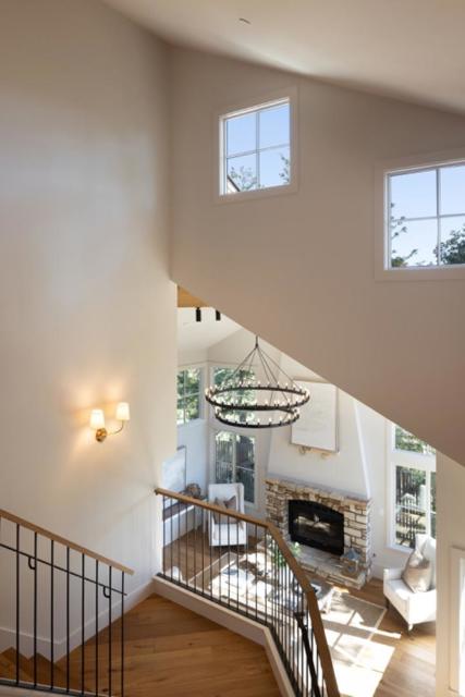 4 Oak Knoll Way, Carmel CA: https://media.crmls.org/mediaz/dd70194a-6274-4f82-a6f3-050ca82875b8.jpg