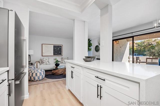 524 Via De La Valle H, Solana Beach CA: https://media.crmls.org/mediaz/dd7103cf-4aa7-4933-bf04-a7d7ce70d3ca.jpg