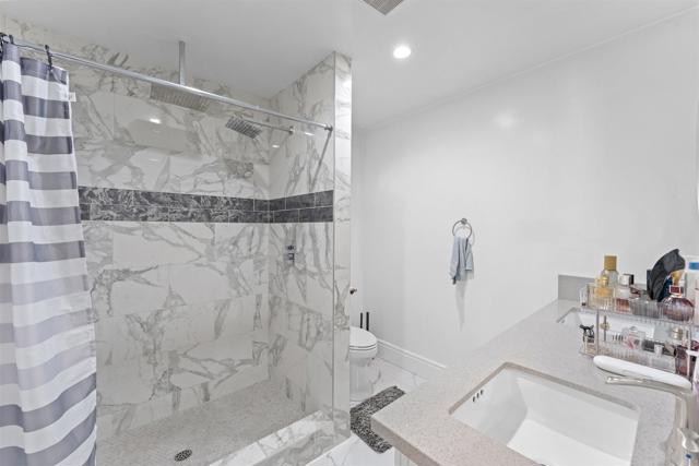 Detail Gallery Image 13 of 23 For 1045 Howard Ave, Escondido,  CA 92029 - 4 Beds | 3 Baths