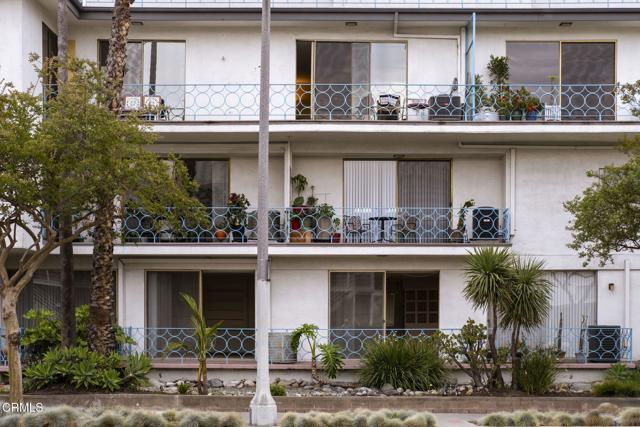 1000 Cordova Street, Pasadena CA: https://media.crmls.org/mediaz/dd719210-22d4-4787-b162-0070ea6b604c.jpg