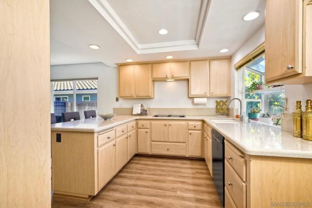10434 Woodchuck Pt, San Diego CA: https://media.crmls.org/mediaz/dd71ab0c-a419-4bc6-8883-1d03a335c9b0.jpg