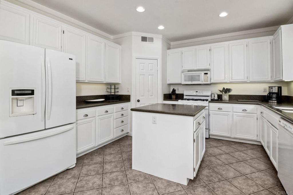 6057 Paseo Carreta - photo 4