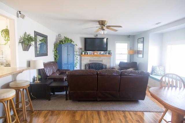 124 Clifford Avenue, Watsonville CA: https://media.crmls.org/mediaz/dd7220d4-c032-4833-af31-a9ced1ccb3c6.jpg