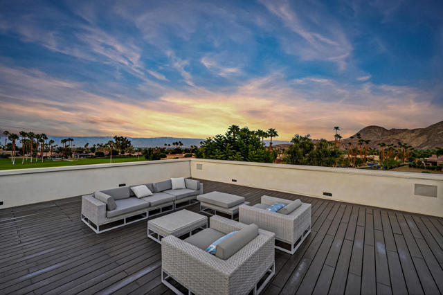 49120 Sunrose Lane, Palm Desert CA: https://media.crmls.org/mediaz/dd723b9d-5eb6-460e-82ca-5412826df124.jpg