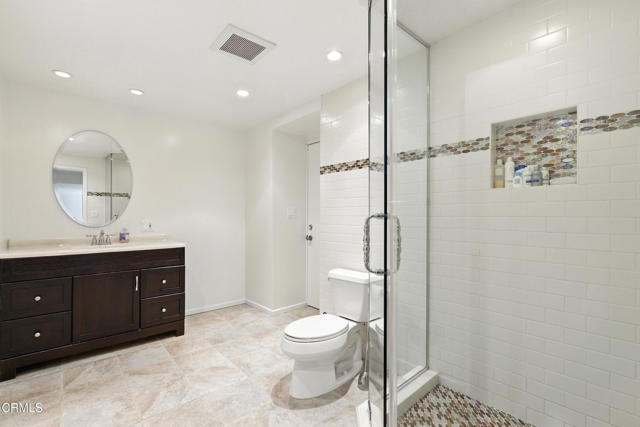 Detail Gallery Image 20 of 37 For 7772 Torreyson Dr, Los Angeles,  CA 90046 - 3 Beds | 5 Baths