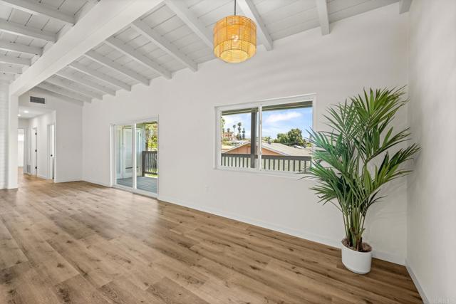 7855 Montana Street, Lemon Grove CA: https://media.crmls.org/mediaz/dd72e8ac-dac0-4041-8e61-66e912cf47c3.jpg