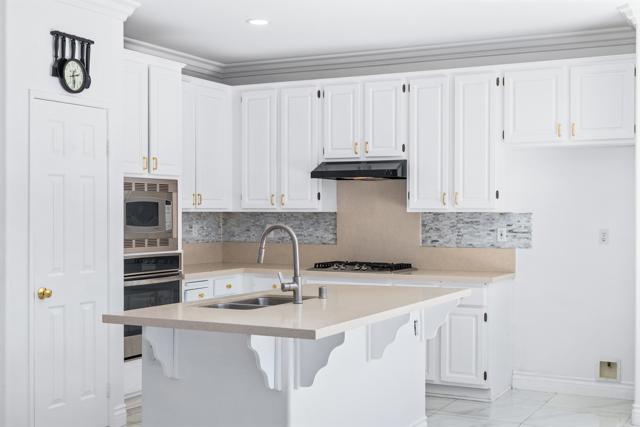 41231 Crooked Stick Dr, Temecula CA: https://media.crmls.org/mediaz/dd736814-f359-475a-981e-98ecaa7d3c5a.jpg