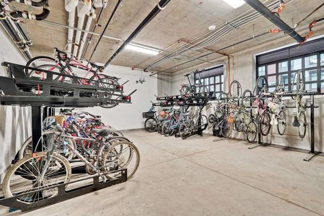 815 Tennessee Street, San Francisco CA: https://media.crmls.org/mediaz/dd7402ae-877b-4701-91f5-93bcf8f2cb28.jpg