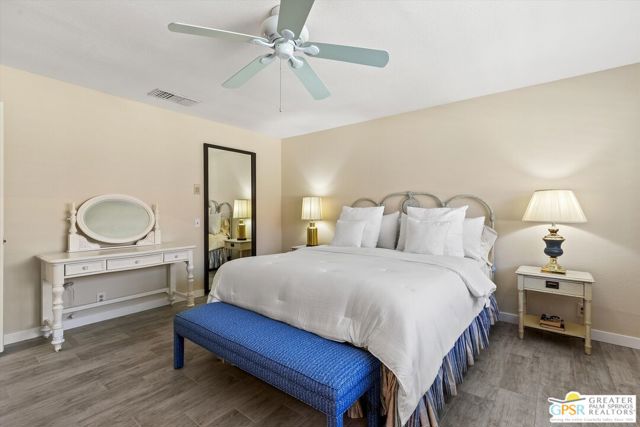 34 Camino Arroyo Place, Palm Desert CA: https://media.crmls.org/mediaz/dd7431fa-7460-40ee-ad1c-56f2284dbf8a.jpg