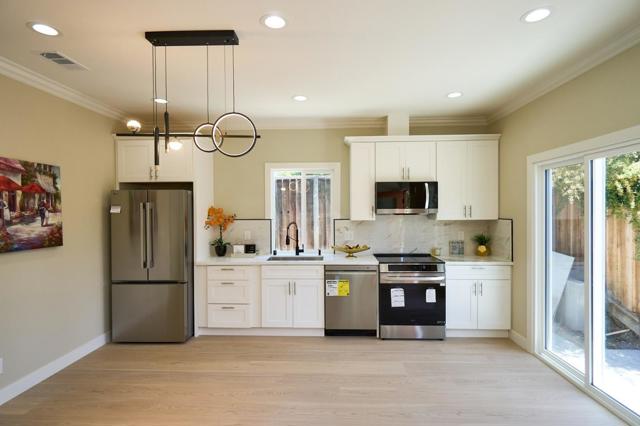 470 Holly Way, Milpitas CA: https://media.crmls.org/mediaz/dd743a47-fcc1-40f4-986d-c14c7773de48.jpg