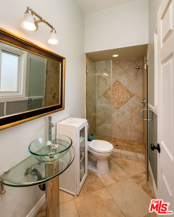 1018 N Tigertail Road, Los Angeles CA: https://media.crmls.org/mediaz/dd743d5c-03c0-434d-b988-2369400a740d.jpg
