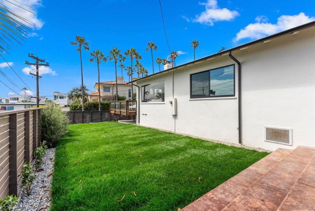 5576 Chelsea Ave, La Jolla CA: https://media.crmls.org/mediaz/dd745640-ef86-49d5-8f4c-94e32b51152b.jpg