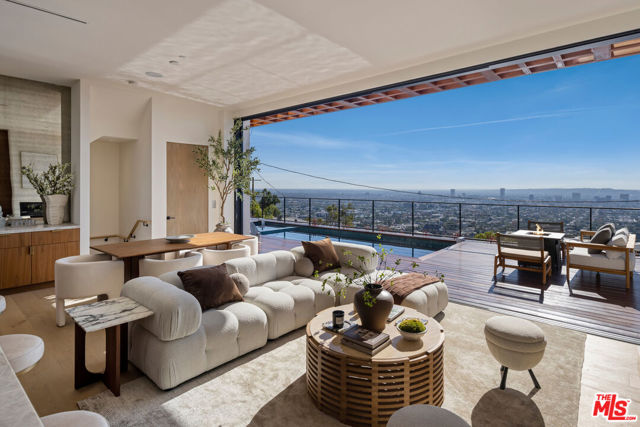 1525 Marlay Drive, Los Angeles CA: https://media.crmls.org/mediaz/dd7469bf-807a-4a07-a654-438b70f870ca.jpg