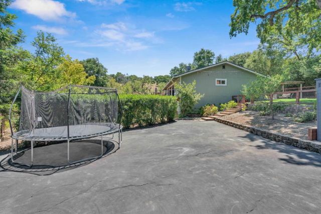 3480 White Oak Court, Morgan Hill CA: https://media.crmls.org/mediaz/dd75ea05-7afb-49ed-912c-70b0c20e6cb3.jpg