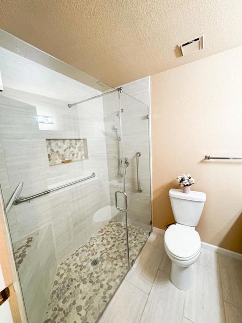 1046 Santa Barbara Street, Los Banos CA: https://media.crmls.org/mediaz/dd769175-2008-478c-b666-ba4846572944.jpg