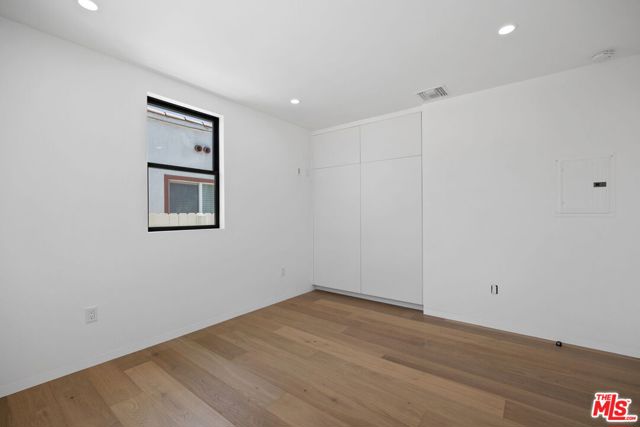 3940 Huron Avenue, Culver City CA: https://media.crmls.org/mediaz/dd771e13-7172-49ed-963a-8cdc1b5cd4ff.jpg