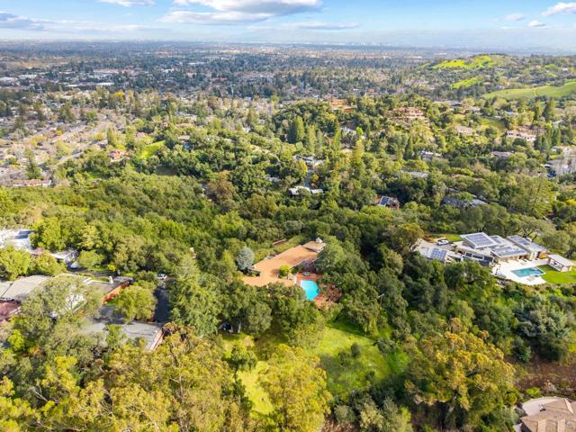 17180 Crescent Drive, Los Gatos CA: https://media.crmls.org/mediaz/dd778592-c0e0-4d68-b8d7-8572a446603d.jpg