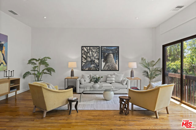 2174 Alcyona Drive, Los Angeles CA: https://media.crmls.org/mediaz/dd78373c-7e85-40d9-8747-aa44e784929b.jpg