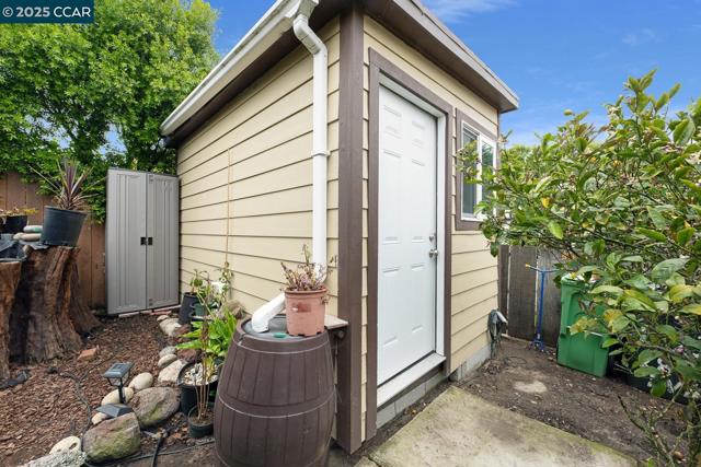 1923 28th Ave, San Francisco CA: https://media.crmls.org/mediaz/dd788a32-4d01-4408-bcf3-cd68976b2ffd.jpg