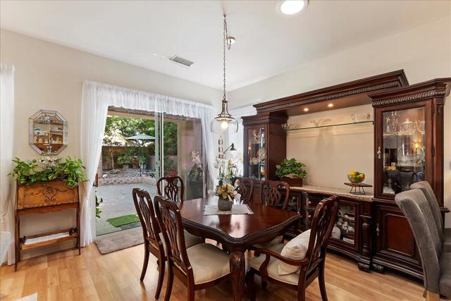 80536 Hoylake Drive, Indio CA: https://media.crmls.org/mediaz/dd78c061-4d98-469e-9b99-5b9f6ccf9c53.jpg