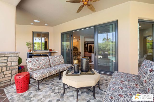 248 E Palo Verde Avenue, Palm Springs CA: https://media.crmls.org/mediaz/dd78fb3e-fa4d-4cf7-8476-3ddd6f1d0e60.jpg