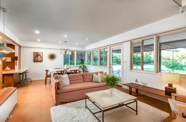 1570 Old House Road, Pasadena CA: https://media.crmls.org/mediaz/dd79327a-3304-4b9a-a0c1-f65d4800017a.jpg