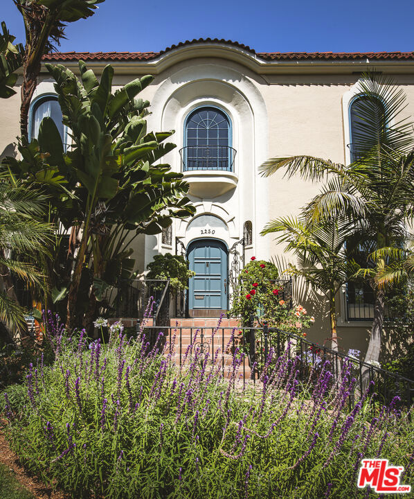 2250 N Berendo Street, Los Angeles CA: https://media.crmls.org/mediaz/dd79602e-86bb-4692-a24f-afb1dc6a9763.jpg