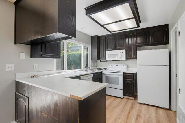 2386 Baltic Court, Fairfield CA: https://media.crmls.org/mediaz/dd7a1a50-23af-419f-9ab6-ff1c5a568fda.jpg