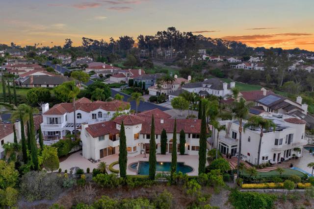 12206 Fairway Pointe Row, San Diego CA: https://media.crmls.org/mediaz/dd7a4aa4-91f9-46fc-b7b0-149cb35150d0.jpg