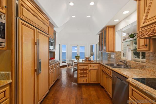 13 Breakers Isle, Dana Point, California 92629, 4 Bedrooms Bedrooms, ,3 BathroomsBathrooms,Single Family Residence,For Sale,Breakers Isle,240017490SD