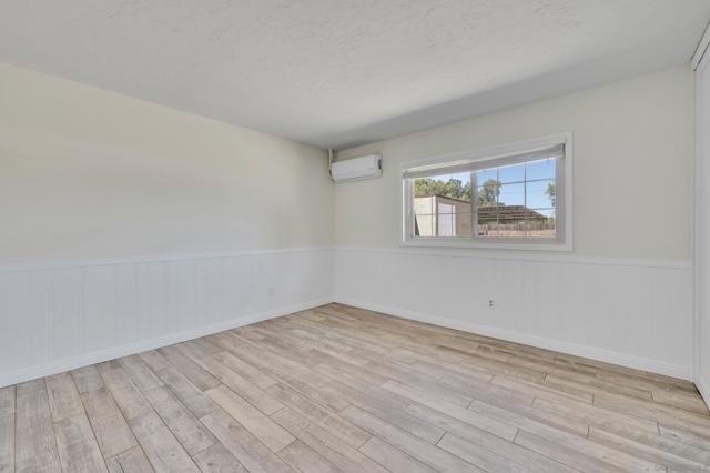 13918 Putney Rd, Poway CA: https://media.crmls.org/mediaz/dd7bb789-db1a-4f96-a509-494fde1d99c7.jpg