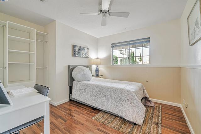 9694 Ashby way, San Ramon CA: https://media.crmls.org/mediaz/dd7c32db-7fa4-4ae2-94dd-e585aec2be33.jpg
