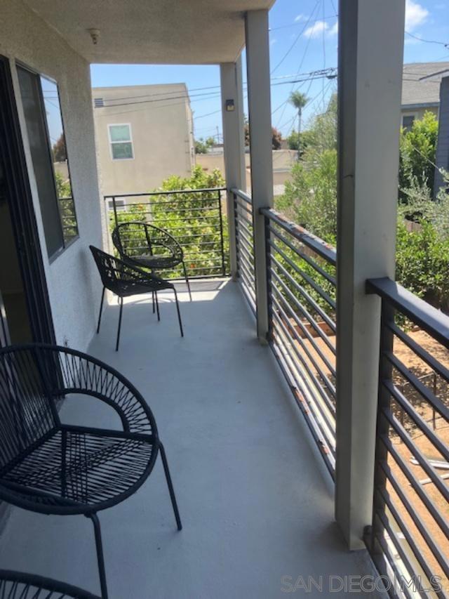 2939 Laurel St, San Diego CA: https://media.crmls.org/mediaz/dd7c4157-5f56-4ca2-9273-b2a8dfee5021.jpg