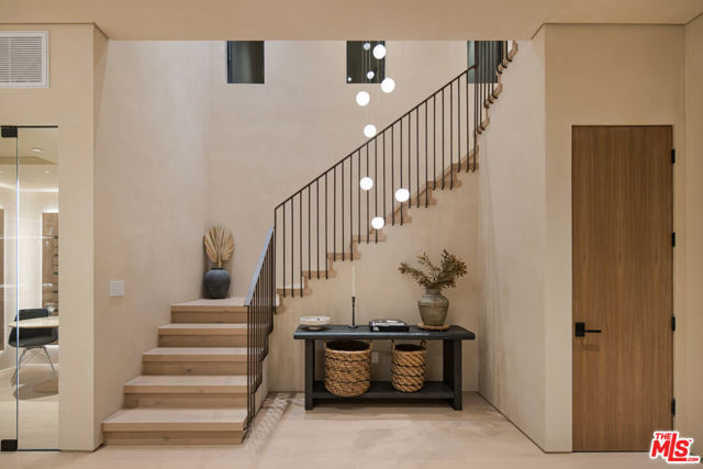 3731 Wasatch Avenue, Los Angeles CA: https://media.crmls.org/mediaz/dd7cc7ab-466c-4daf-b892-344bd9cde120.jpg