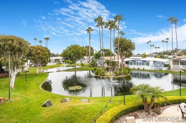 7313 Santa Barbara St, Carlsbad CA: https://media.crmls.org/mediaz/dd7cecf3-107f-4b73-ac18-657936c35315.jpg