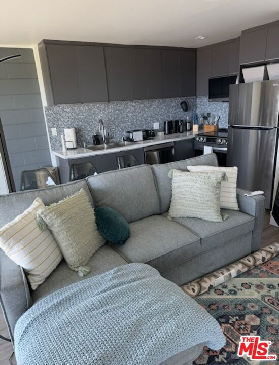 1433 Silvius Avenue, San Pedro CA: https://media.crmls.org/mediaz/dd7e0d4b-5cd8-46e9-b1ad-21ffde073684.jpg
