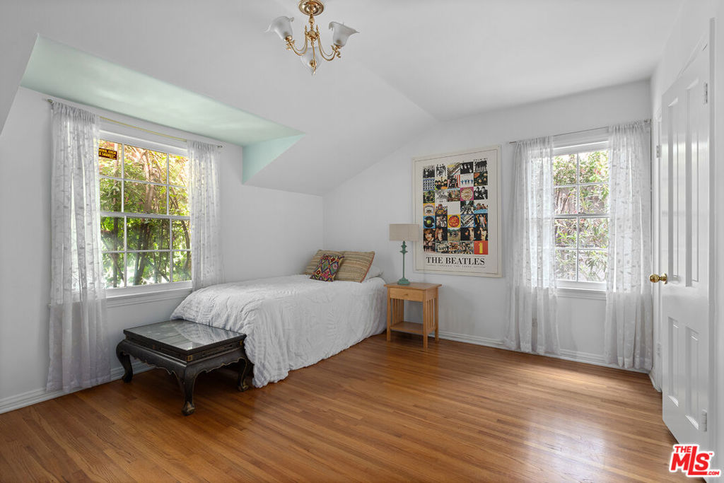 4909 Morse AvenueSherman Oaks img 12