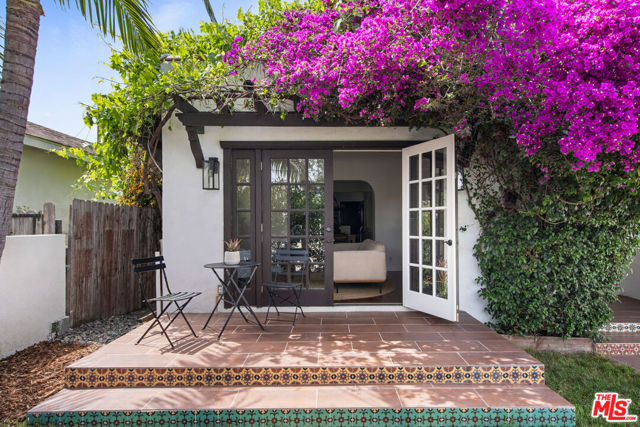 2919 Gleneden Street, Los Angeles CA: https://media.crmls.org/mediaz/dd7e2f1a-09d6-4e50-81b5-b4d17419881b.jpg