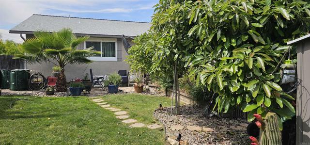 Home for Sale in Lakeside