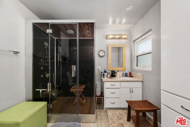 5550 W 63rd Street, Los Angeles CA: https://media.crmls.org/mediaz/dd7f0f67-d0c8-488e-9b3e-0568660cdeb4.jpg