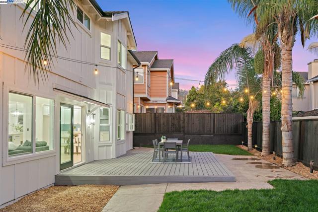 3198 Vintage Crest Dr, San Jose CA: https://media.crmls.org/mediaz/dd7f3477-fe95-41ab-8a7c-4e70794b2de9.jpg