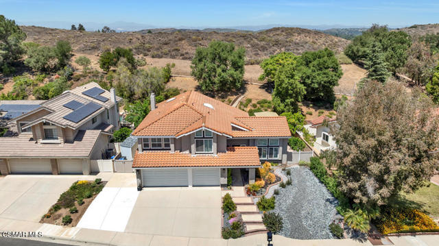 751 Lynnmere Drive, Thousand Oaks CA: https://media.crmls.org/mediaz/dd7f6db1-b2f8-4119-aa0a-8f39204110c4.jpg