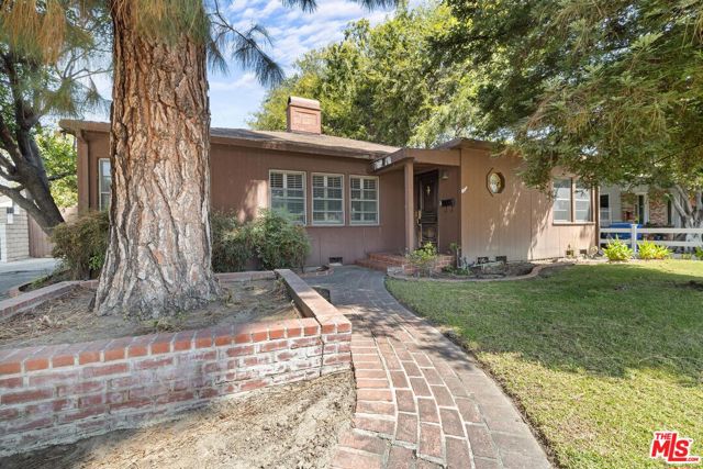 12227 La Maida St, Valley Village, CA 91607