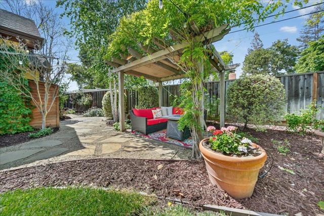 16839 Frank Avenue, Los Gatos CA: https://media.crmls.org/mediaz/dd80c815-451b-4838-8916-c41b4ed28b6a.jpg