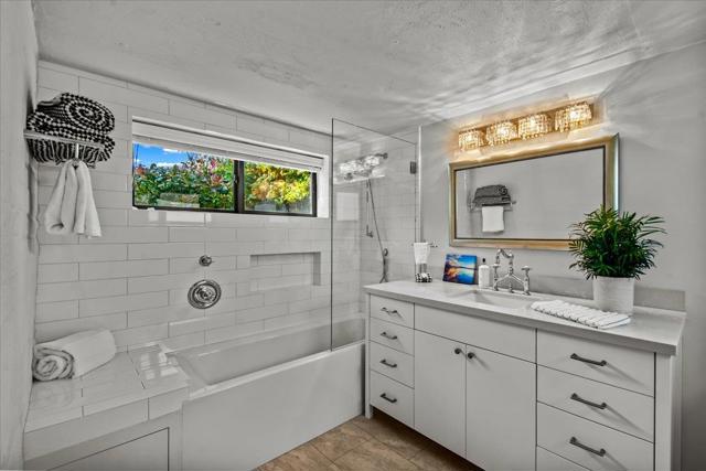 228 Vista Verde, Carmel Valley CA: https://media.crmls.org/mediaz/dd80d2b8-0bc4-4f1b-a895-97b6803d9e98.jpg